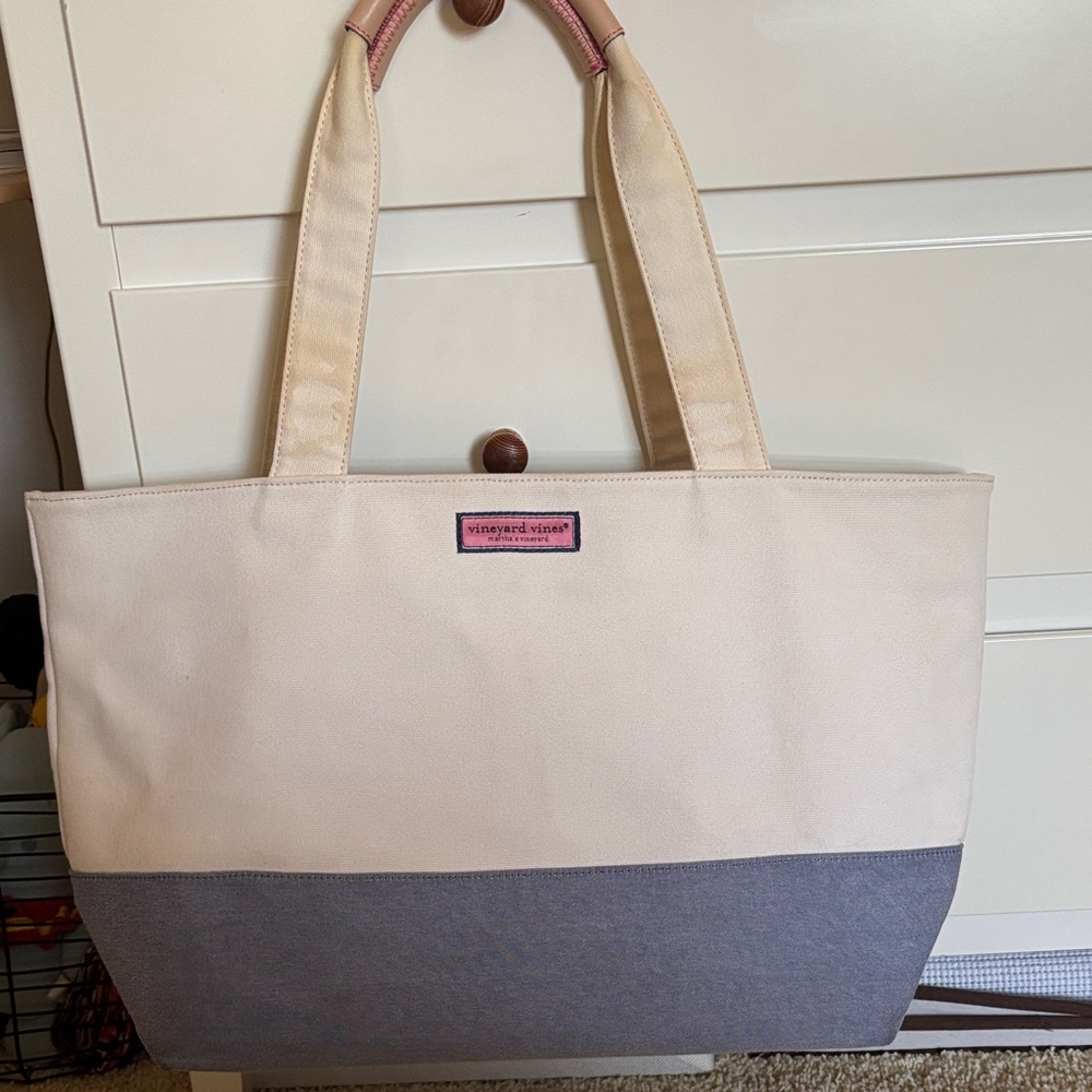 Vineyard Vines Tan and Gray Women's Tote